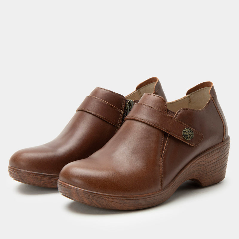 Silah Mahogany Shoe | Alegria Shoes