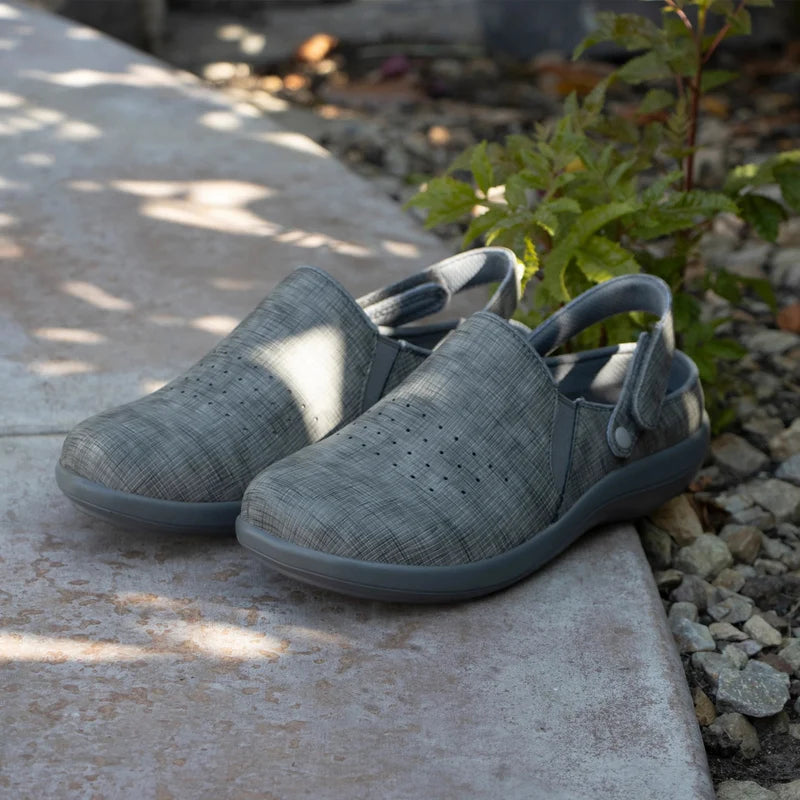 Skillz Etched Smoke Shoe | Alegria Shoes