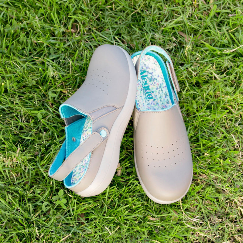 Skillz Graphite Shoe | Alegria Shoes