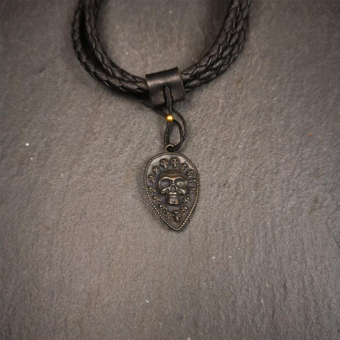Skull Vajra Amulet 1.2" - Tibetan Buddhist amulet, close-up detail