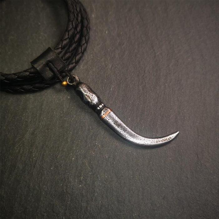 Skull Wolf Tooth Amulet 2.16" - Tibetan Buddhist amulet, front view