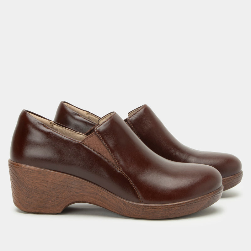 Skylar Mahogany Shoe | Alegria Shoes