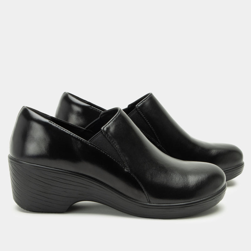 Skylar Noir Shoe | Alegria Shoes