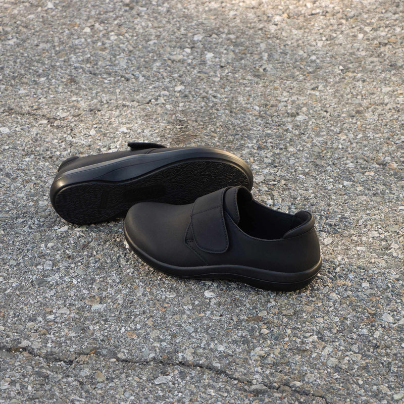 Spright Black Nubuck Shoe | Alegria Shoes