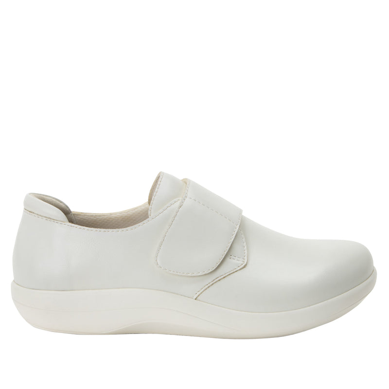 Spright True White Shoe | Alegria Shoes