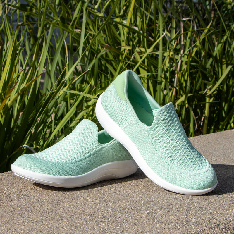Steadie Mint Shoe | Alegria Shoes