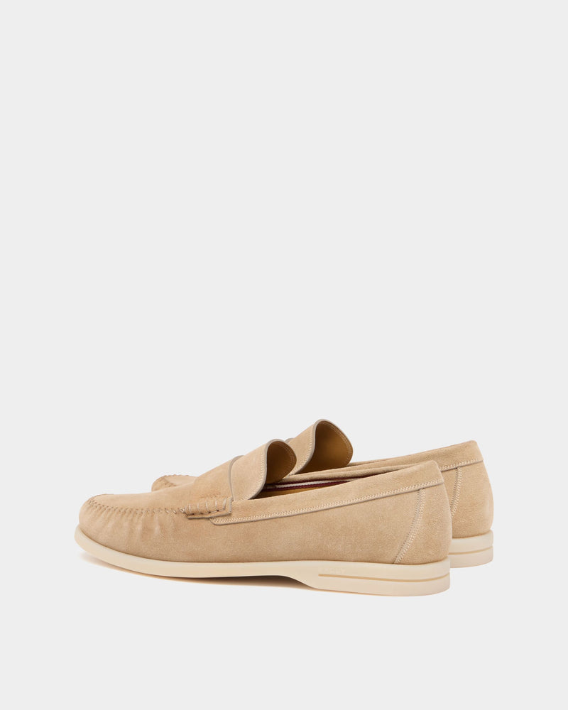 Switz Moc Loafer in Light Beige Suede