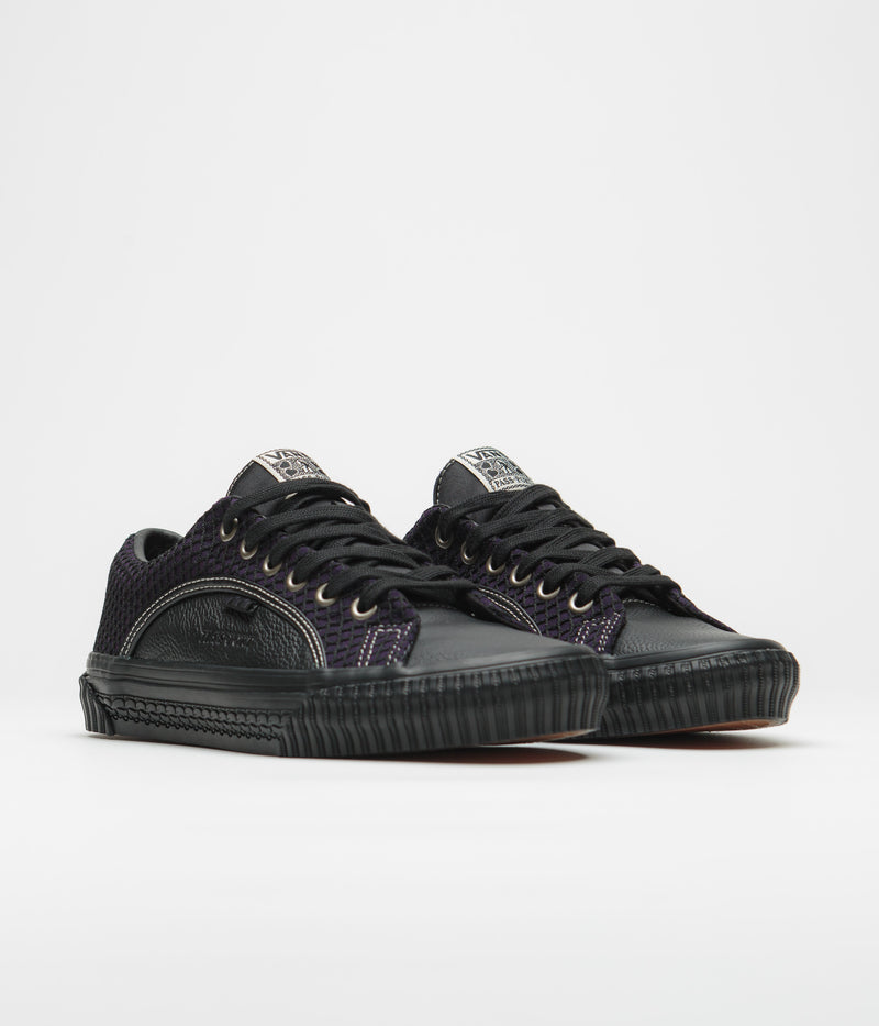 Vans Skate Lampin Shoes in (Pass Port) Black
