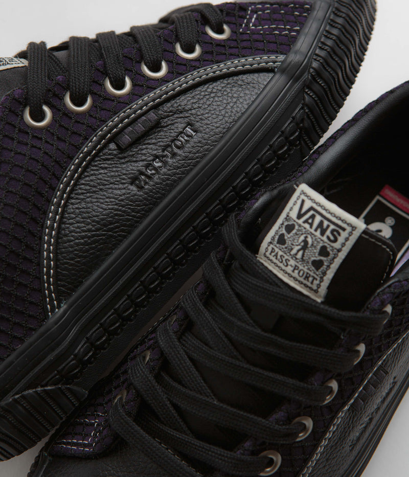 Vans Skate Lampin Shoes in (Pass Port) Black