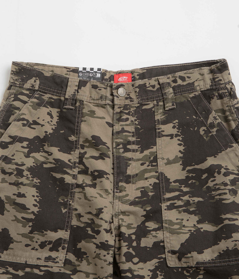 Vans Skate Utility Loose Shorts in Walnut