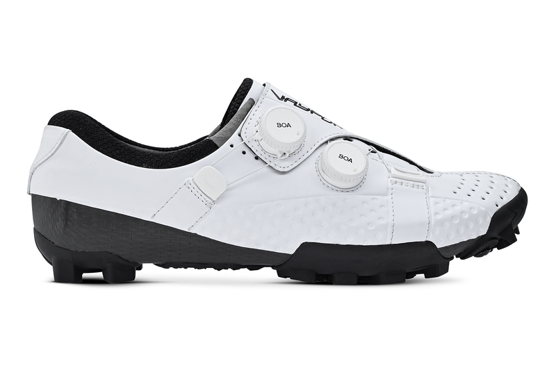 Vaypor G White (USA)