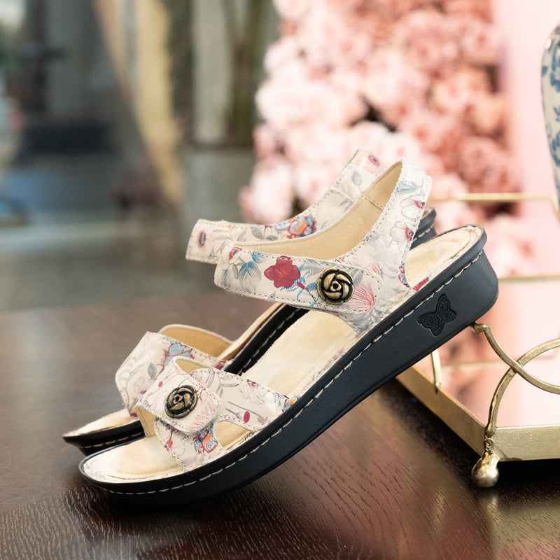 Vienna Ethereal Sandal | Alegria Shoes