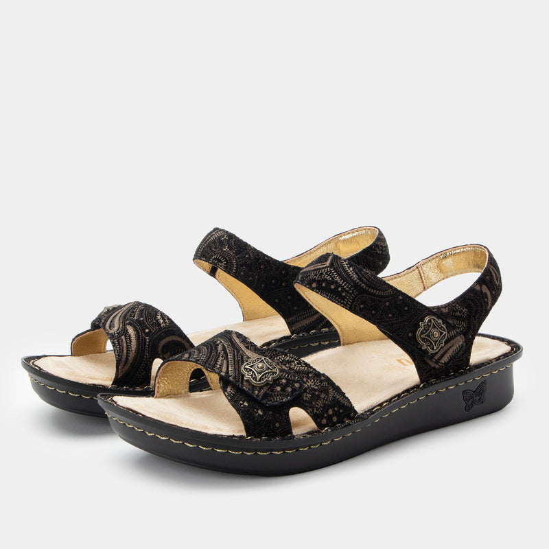 Vienna Swirling Bronze Sandal | Alegria Shoes