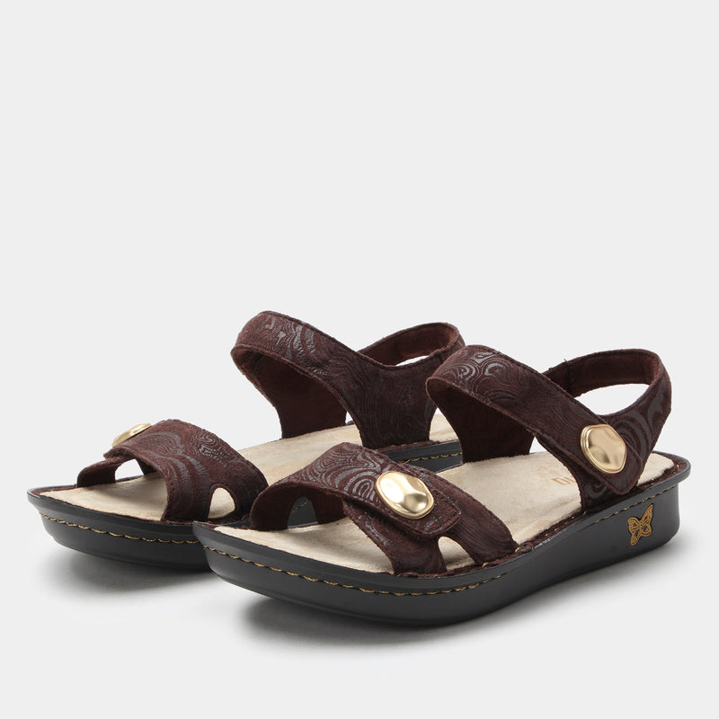Vienna Swirling Brown Sandal | Alegria Shoes