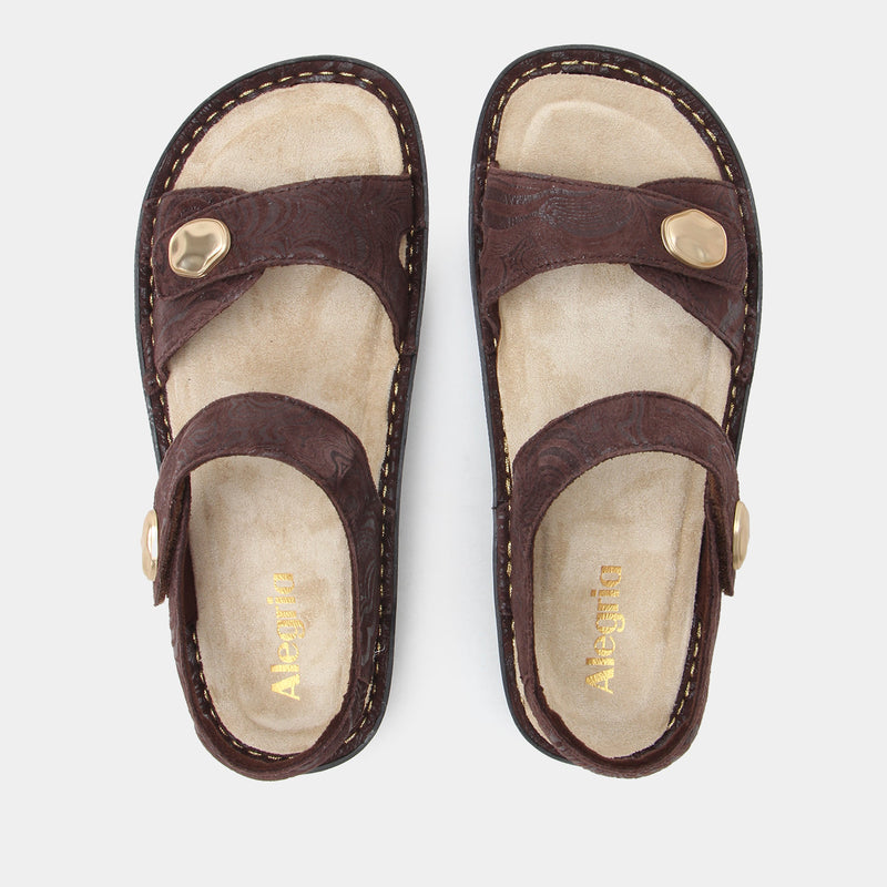 Vienna Swirling Brown Sandal | Alegria Shoes
