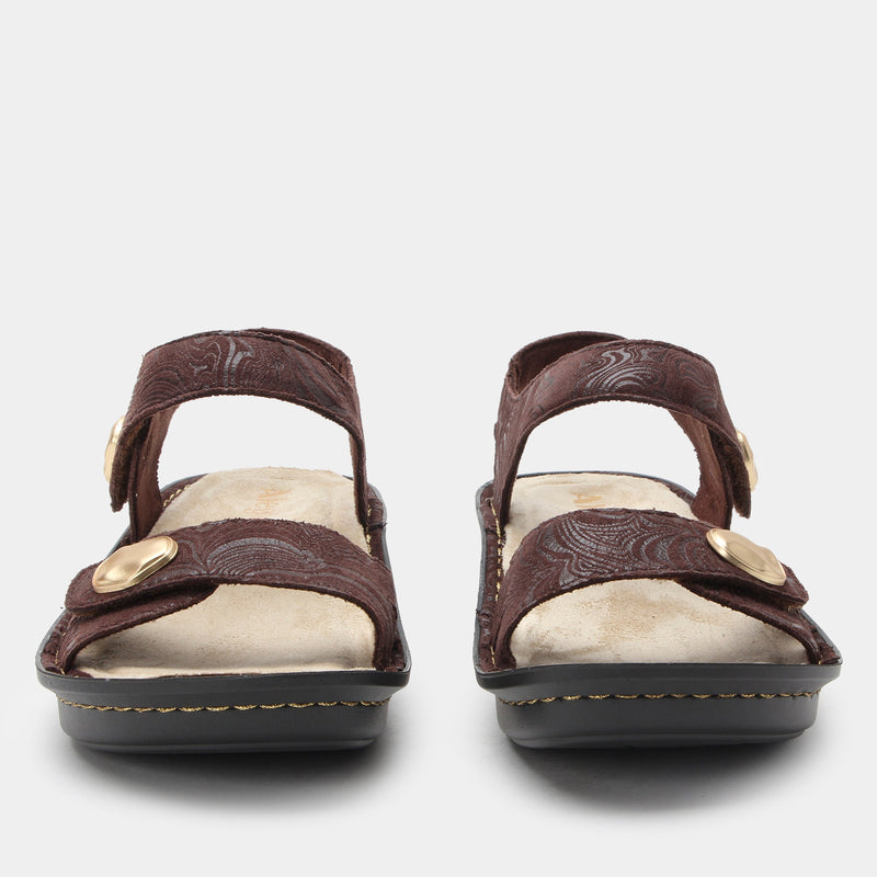 Vienna Swirling Brown Sandal | Alegria Shoes