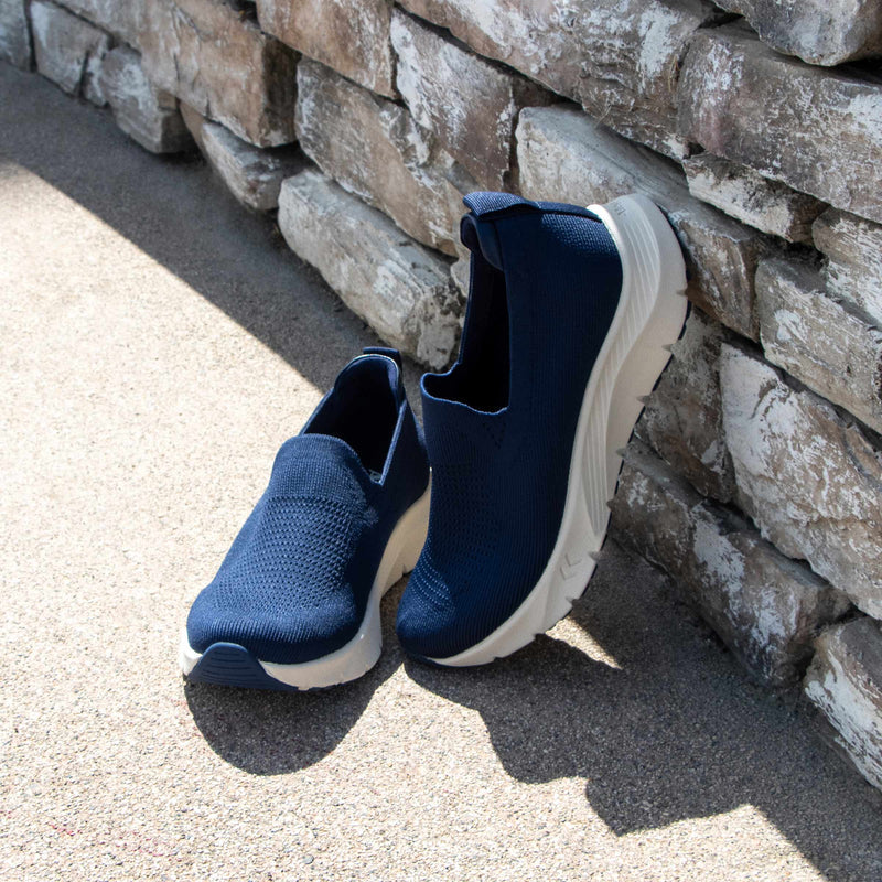 Waze Navy Shoe | Alegria Shoes