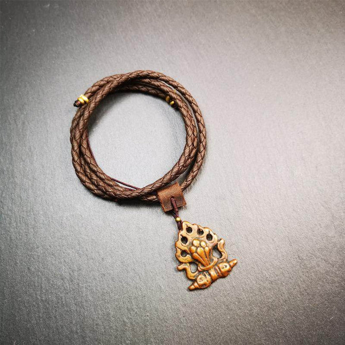Wish-Fulfilling Cintamani Amulet - Tibetan Buddhist amulet, detailed view