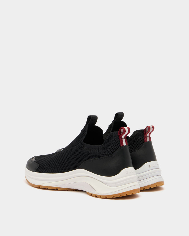 Woge Sneaker in Black Fabric