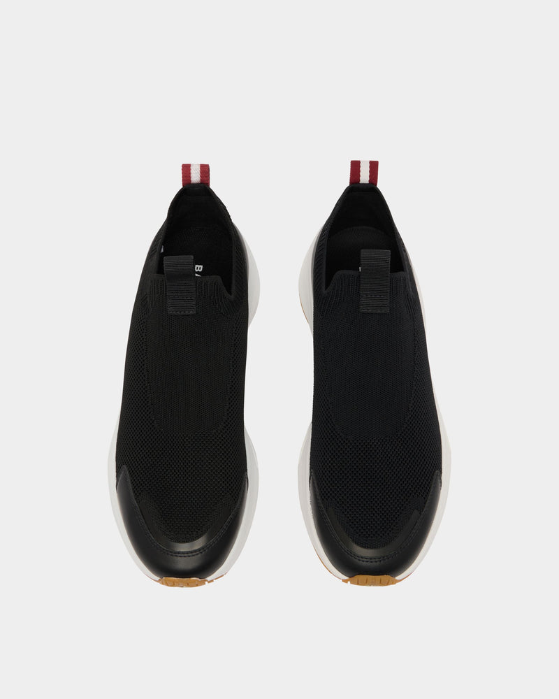 Woge Sneaker in Black Fabric