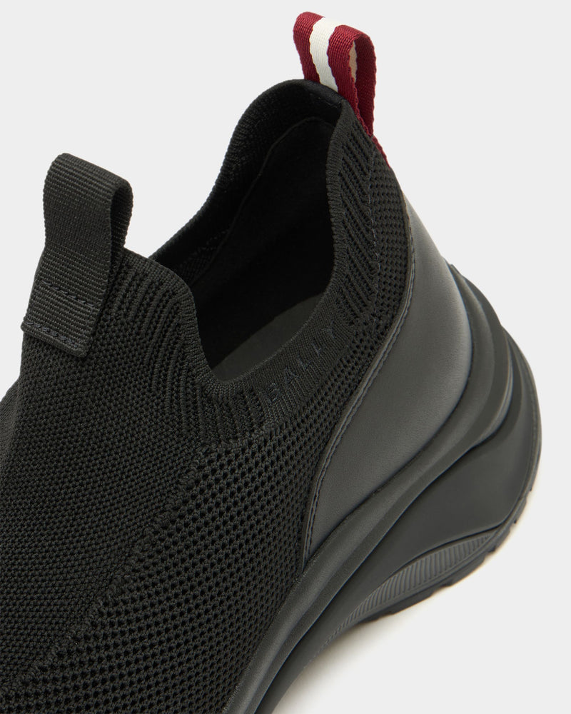 Woge Sneaker in Black Fabric