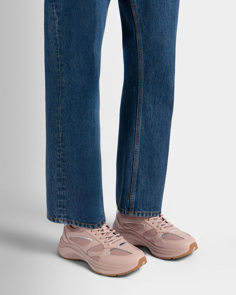 Woge Sneaker in Light Pink Fabric