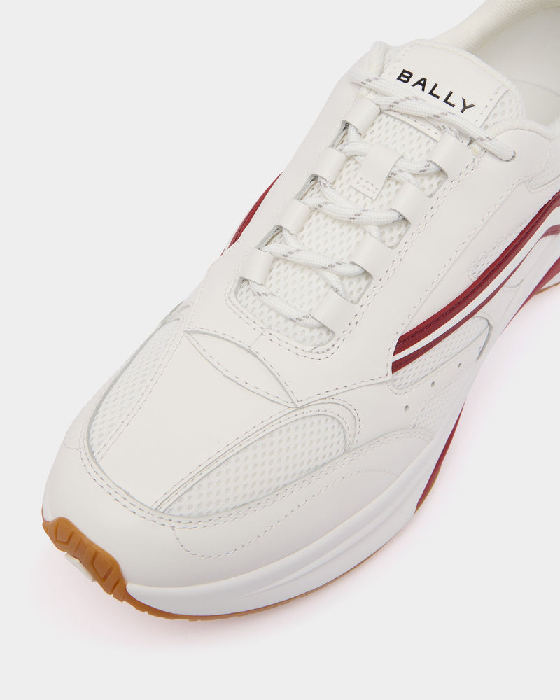 Woge Sneaker in White and Red Leather and Fabric