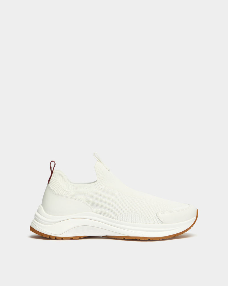 Woge Sneaker in White Fabric