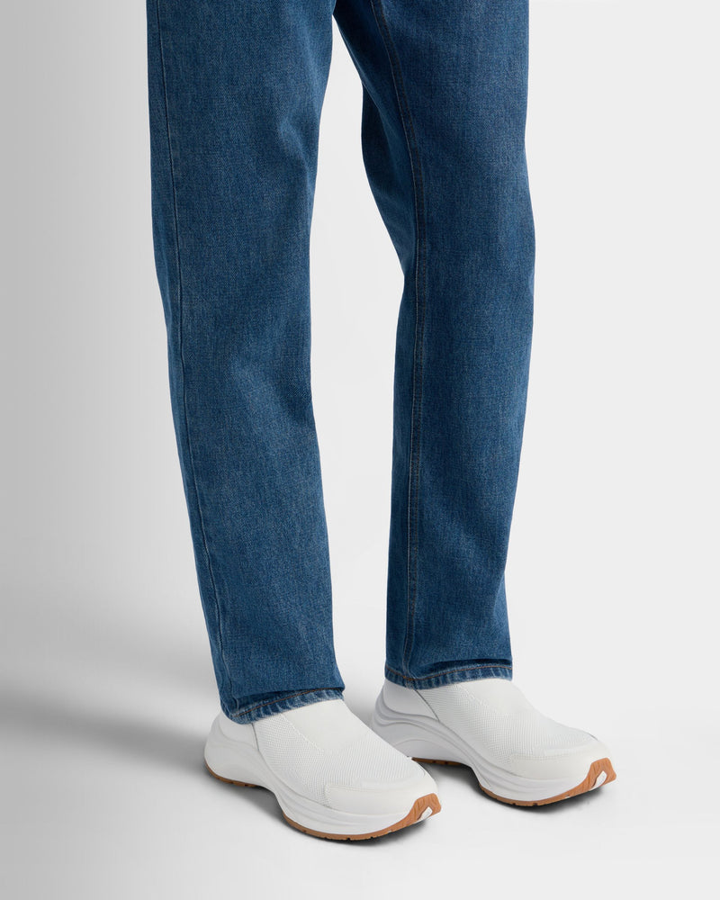 Woge Sneaker in White Fabric