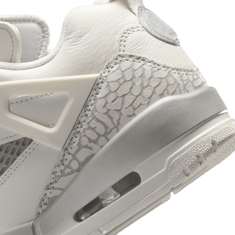 Women's Jordan Spizike Low "Swan"