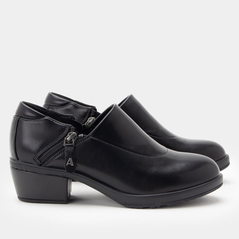 Wynne Black Shoe
