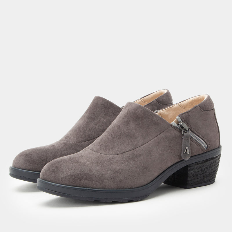 Wynne Earl Grey Shoe
