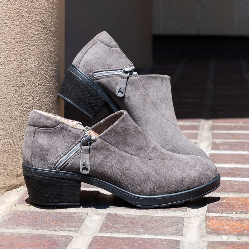 Wynne Earl Grey Shoe