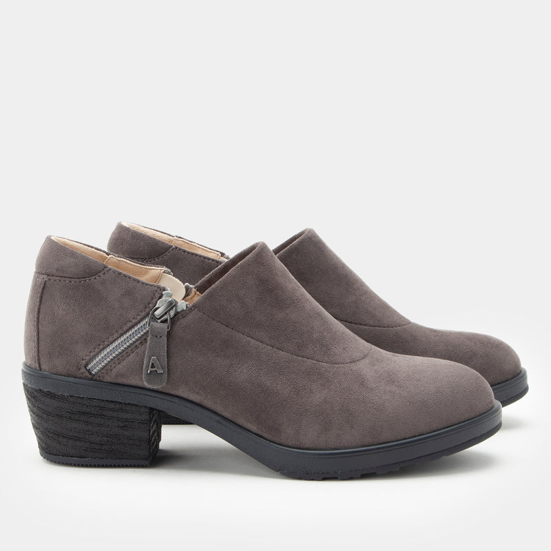 Wynne Earl Grey Shoe
