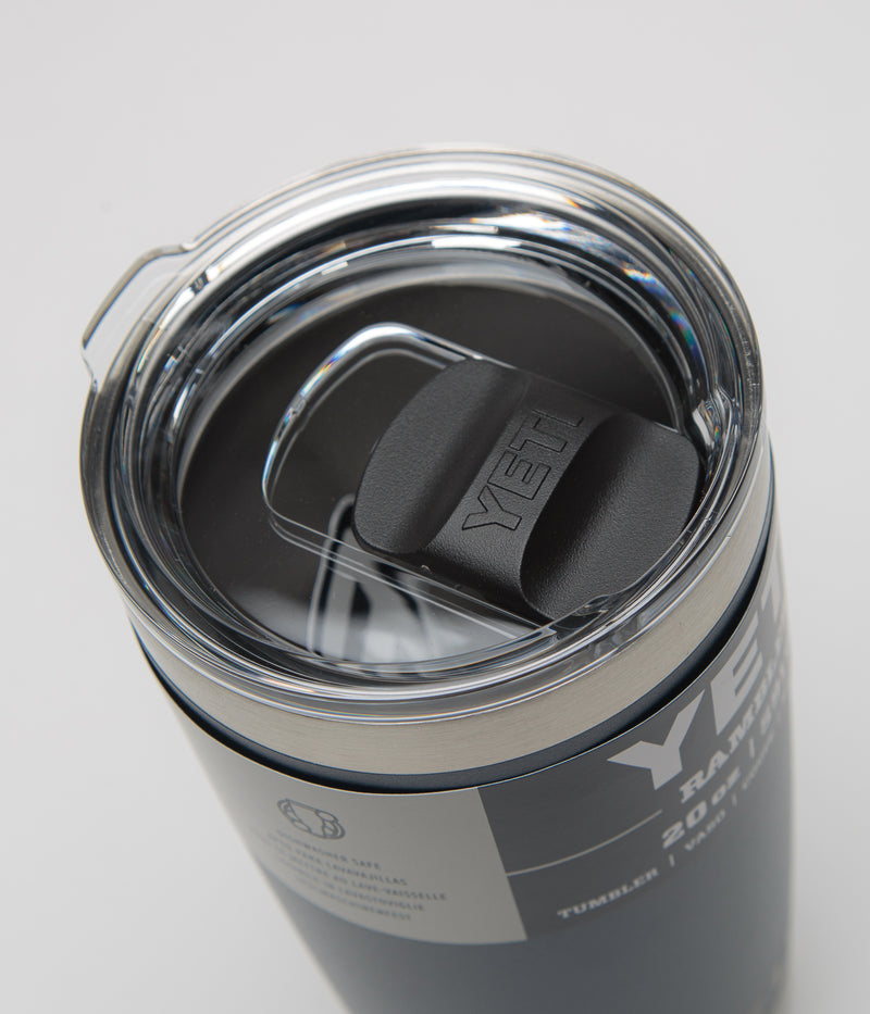 Yeti Rambler Tumbler 20oz in Navy
